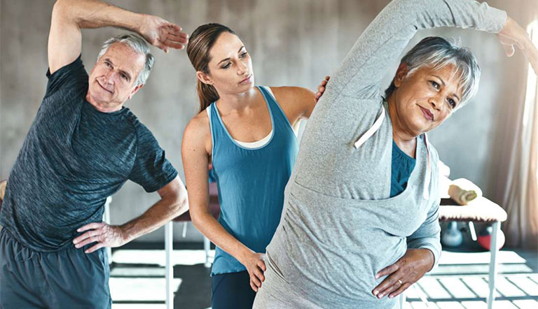 Kết hợp những bài tập thể dục nhẹ nhàng để điều trị thấp khớp nhanh chóng