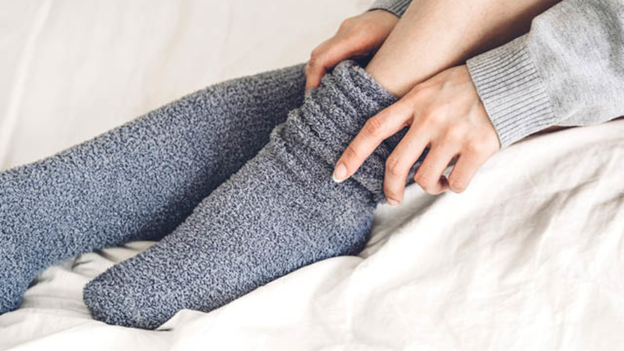 Cách chữa bệnh lạnh chân tay hiệu quả bằng máy cứu ngải Khánh Thiện