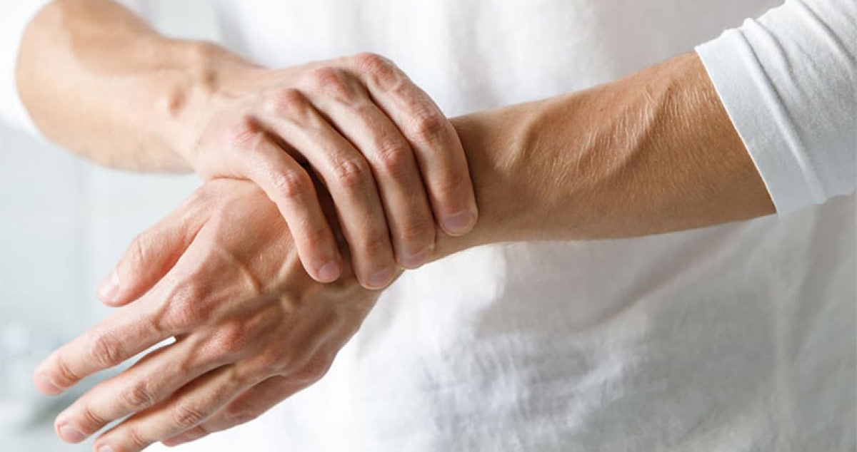 Cách trị bệnh thấp khớp bằng hương vãng sinh Khánh Thiện hiệu quả nhất